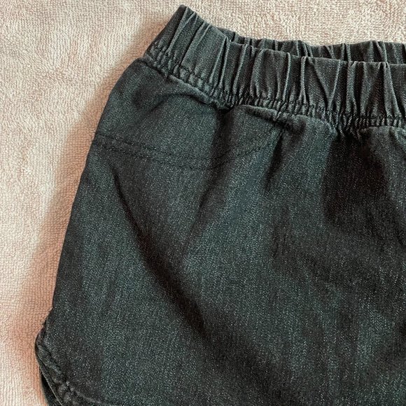 Women's Casual Short Black, Size 9-10 - Picture 3 of 5